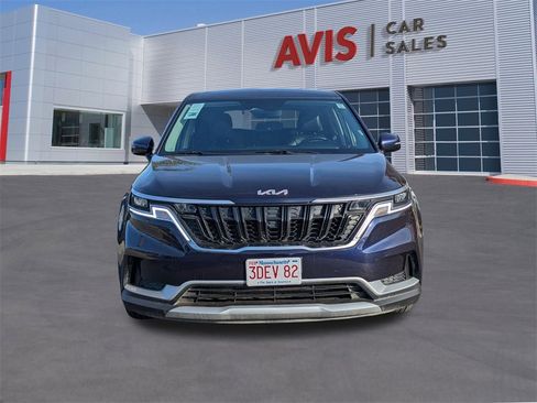 Used 2024 Kia Carnival LX image 2