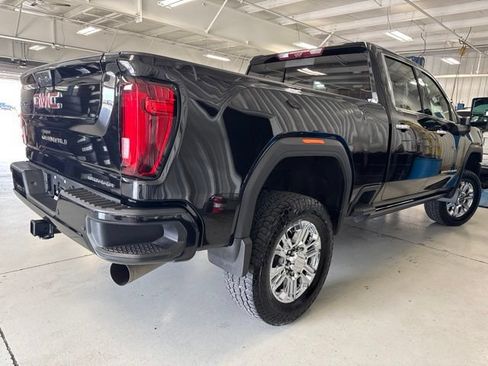 Used 2023 GMC Sierra 2500 Denali w/ Denali Black Diamond Edition AWD/4WD image 19