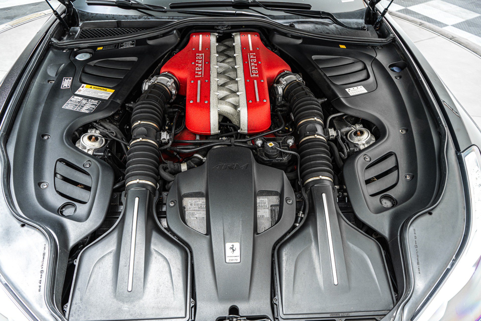 Used 2019 Ferrari GTC4Lusso AWD/4WD image 12