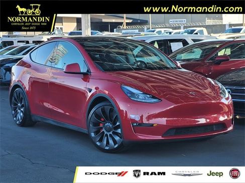 Used 2023 Tesla Model Y Performance image 1