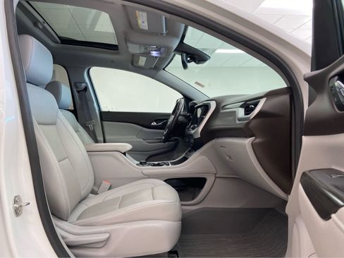 Used 2021 GMC Acadia SLT image 17