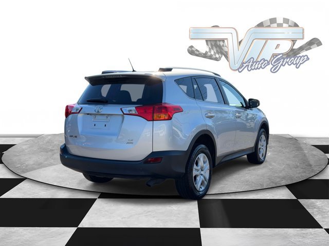 Used 2015 Toyota RAV4 LE AWD/4WD image 4
