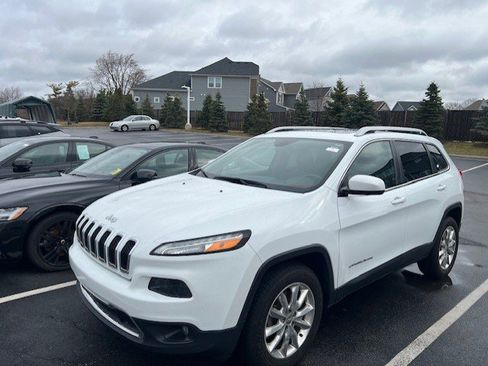 Used 2015 Jeep Cherokee Limited w/ Luxury Group image 8