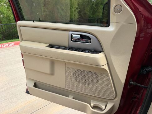 Used 2015 Ford Expedition Limited w/ Equipment Group 301A RWD image 15