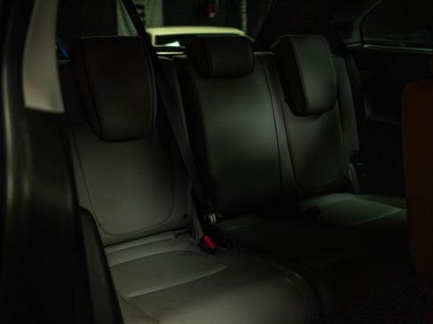 Used 2024 Honda Odyssey Elite image 12