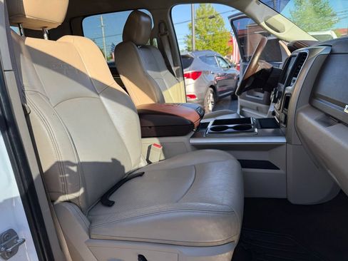 Used 2015 RAM 1500 Laramie AWD/4WD image 31