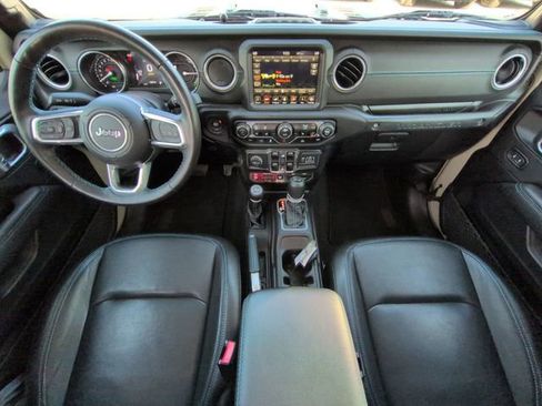 Certified 2022 Jeep Wrangler Unlimited Rubicon 4xe w/ Cold Weather Group image 17