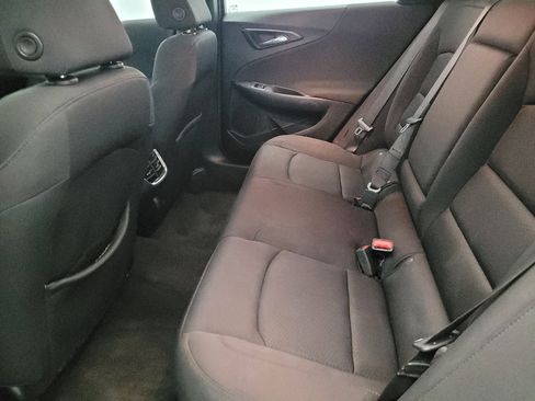 Used 2021 Chevrolet Malibu LT image 18