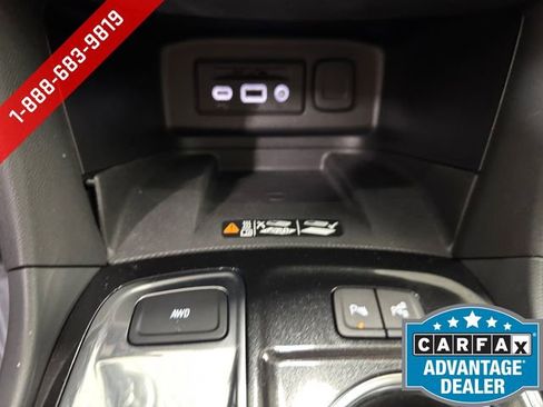 Certified 2024 Chevrolet Equinox Premier AWD/4WD image 17