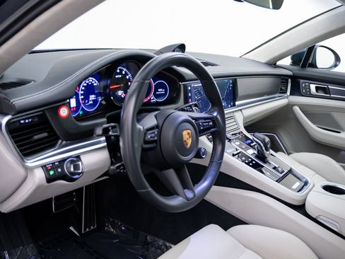 Certified 2022 Porsche Panamera GTS AWD/4WD image 4