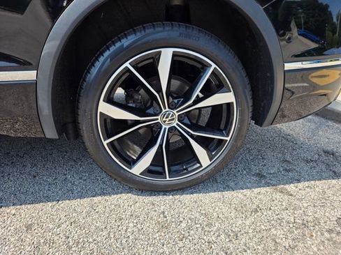 Certified 2023 Volkswagen Tiguan SEL R-Line AWD/4WD image 11