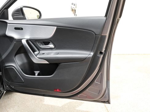 Used 2022 Mercedes-Benz A 220 image 38