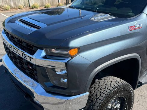 Used 2020 Chevrolet Silverado 2500 LT w/ Convenience Package image 23