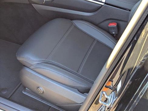 New 2026 Mercedes-Benz GLC 300 image 4