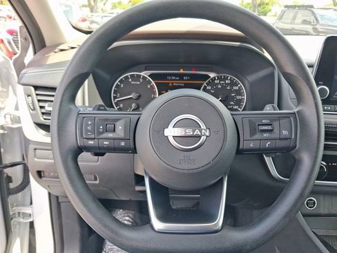 Used 2023 Nissan Rogue S image 15