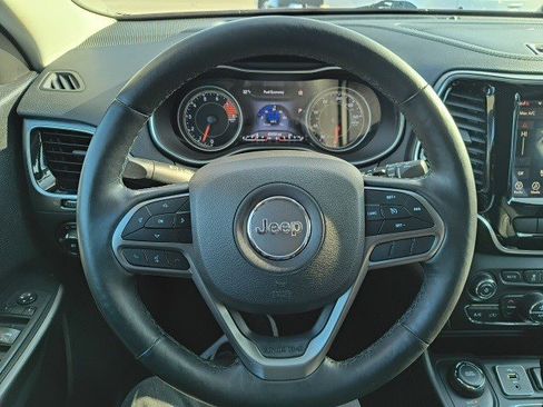 Used 2019 Jeep Cherokee Limited image 20