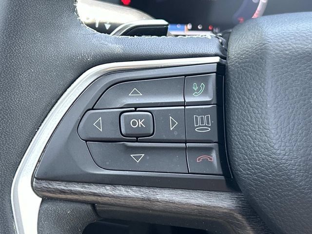 Used 2023 Jeep Grand Cherokee Limited AWD/4WD image 21