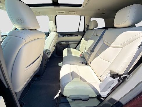 Used 2021 Cadillac XT6 Premium Luxury AWD/4WD image 22