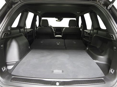 Used 2024 Jeep Grand Cherokee Altitude image 11