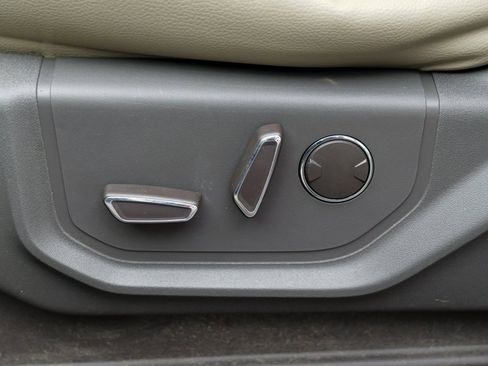 Used 2018 Ford Expedition XLT w/ Equipment Group 202A image 20