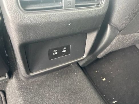 Used 2024 Nissan Rogue SV FWD image 19