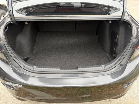 Used 2014 MAZDA MAZDA3 i Touring image 15