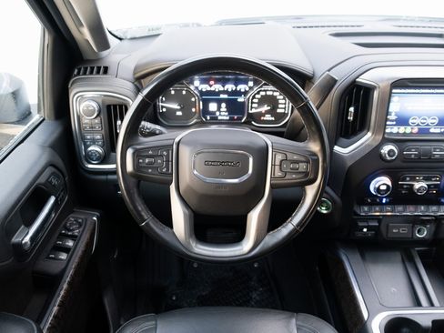 Used 2023 GMC Sierra 3500 Denali image 2