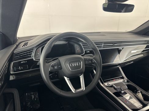 Used 2025 Audi Q8 Premium Plus w/ Premium Plus Package image 14