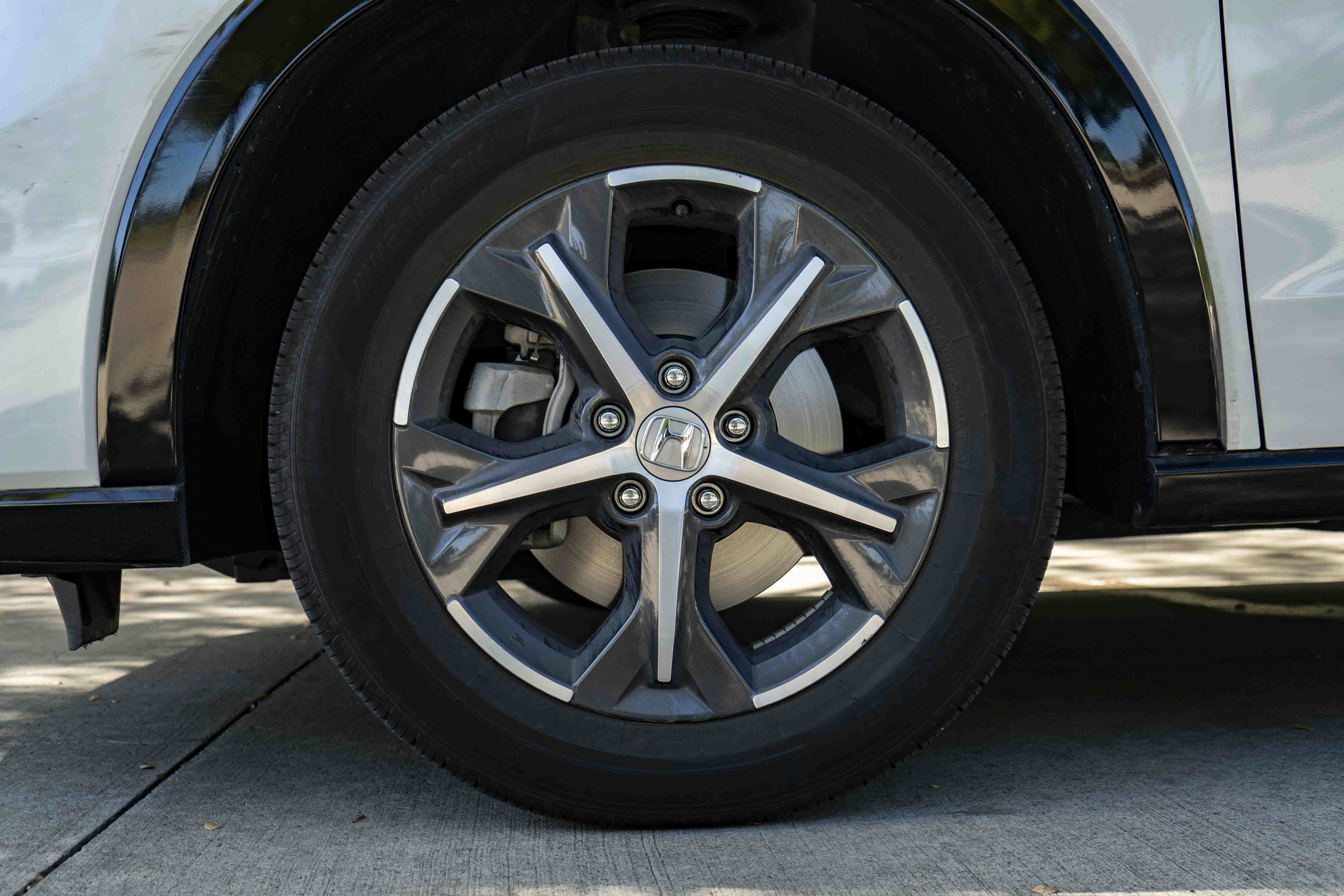 Certified 2024 Honda HR-V EX-L image 14