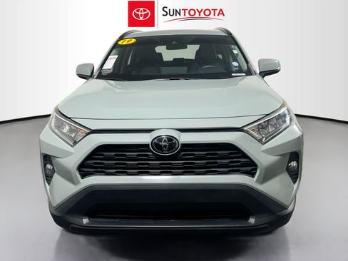 Used 2019 Toyota RAV4 XLE Premium w/ Cold Weather Package FWD image 10