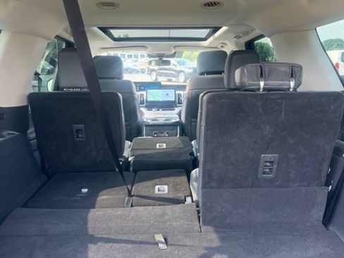 Used 2025 Ford Expedition Max Active AWD/4WD image 15