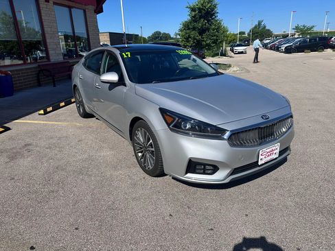 Used 2017 Kia Cadenza Technology FWD image 3