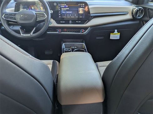 New 2026 Chevrolet Equinox ACTIV w/ Convenience Package III image 26