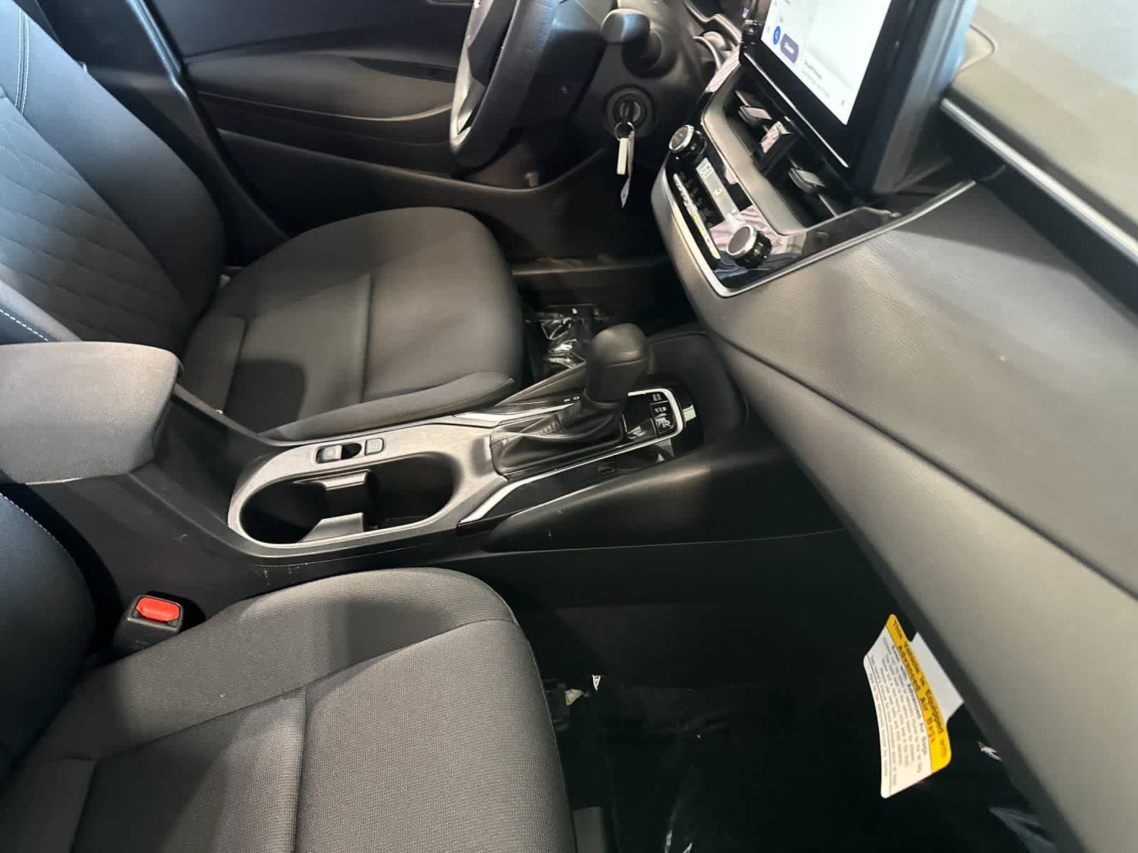 Used 2025 Toyota Corolla LE FWD image 16