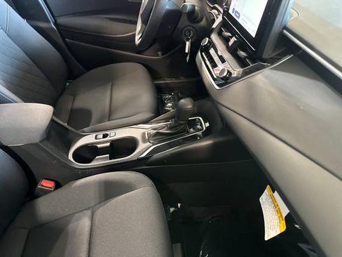 Used 2025 Toyota Corolla LE FWD image 16