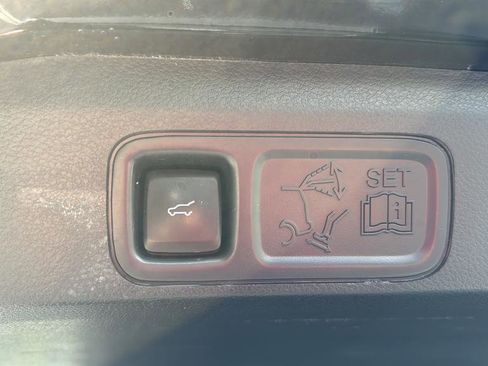 Used 2023 Lincoln Navigator Reserve AWD/4WD image 21