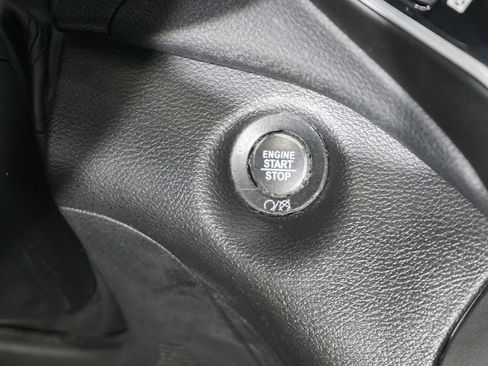 Used 2020 Jeep Cherokee Limited AWD/4WD image 17