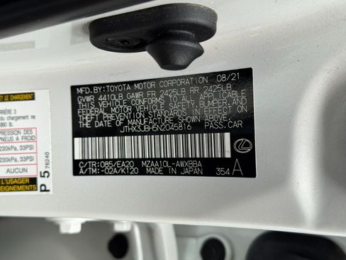 Used 2022 Lexus UX 200 w/ Accessory Package (Z2) FWD image 43