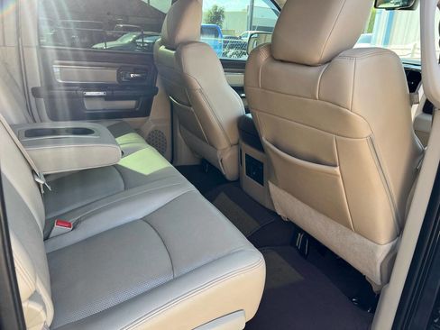 Used 2016 RAM 2500 Laramie w/ Convenience Group image 25