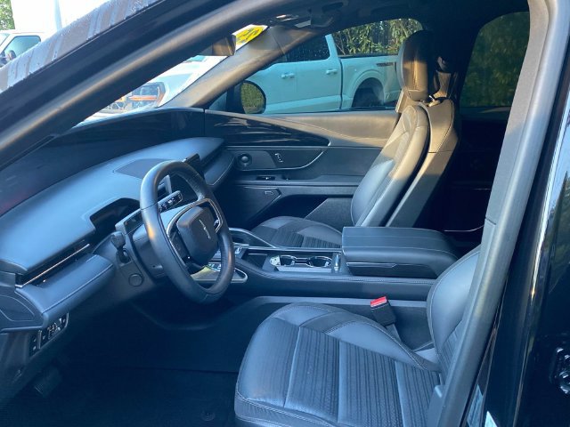 Certified 2025 Lincoln Nautilus Reserve w/ Jet Appearance Package AWD/4WD image 11
