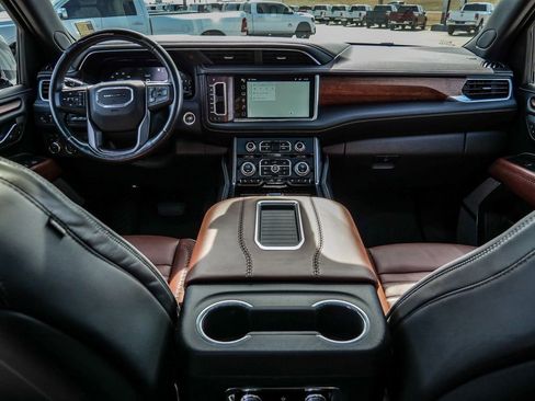 Certified 2023 GMC Yukon Denali Ultimate image 29