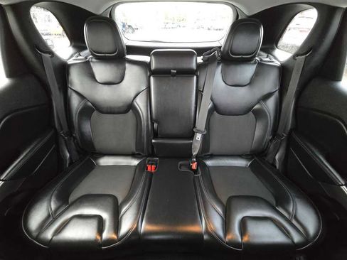 Used 2021 Jeep Cherokee Latitude Plus image 17