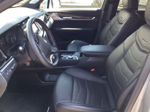 New 2025 Cadillac XT6 Premium Luxury w/ Platinum Package image 16