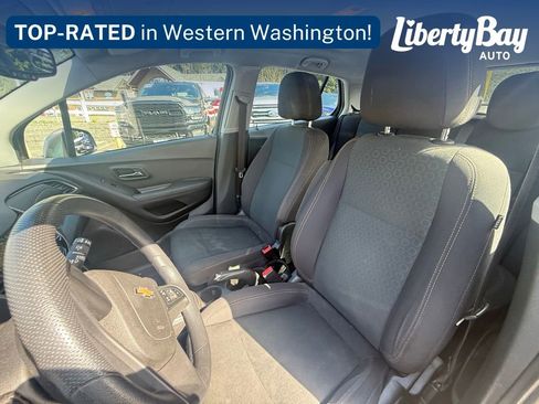 Used 2018 Chevrolet Trax LS image 10