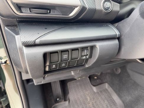 Used 2022 Subaru Forester AWD/4WD image 16