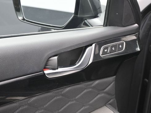 Used 2022 Hyundai Palisade Calligraphy image 19