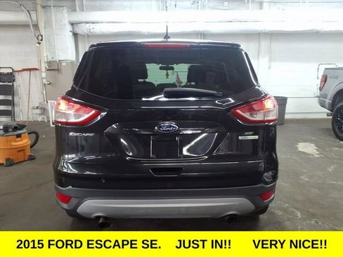 Used 2015 Ford Escape SE image 5