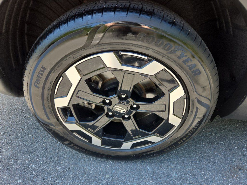 Used 2024 Hyundai Santa Fe SE AWD/4WD image 10