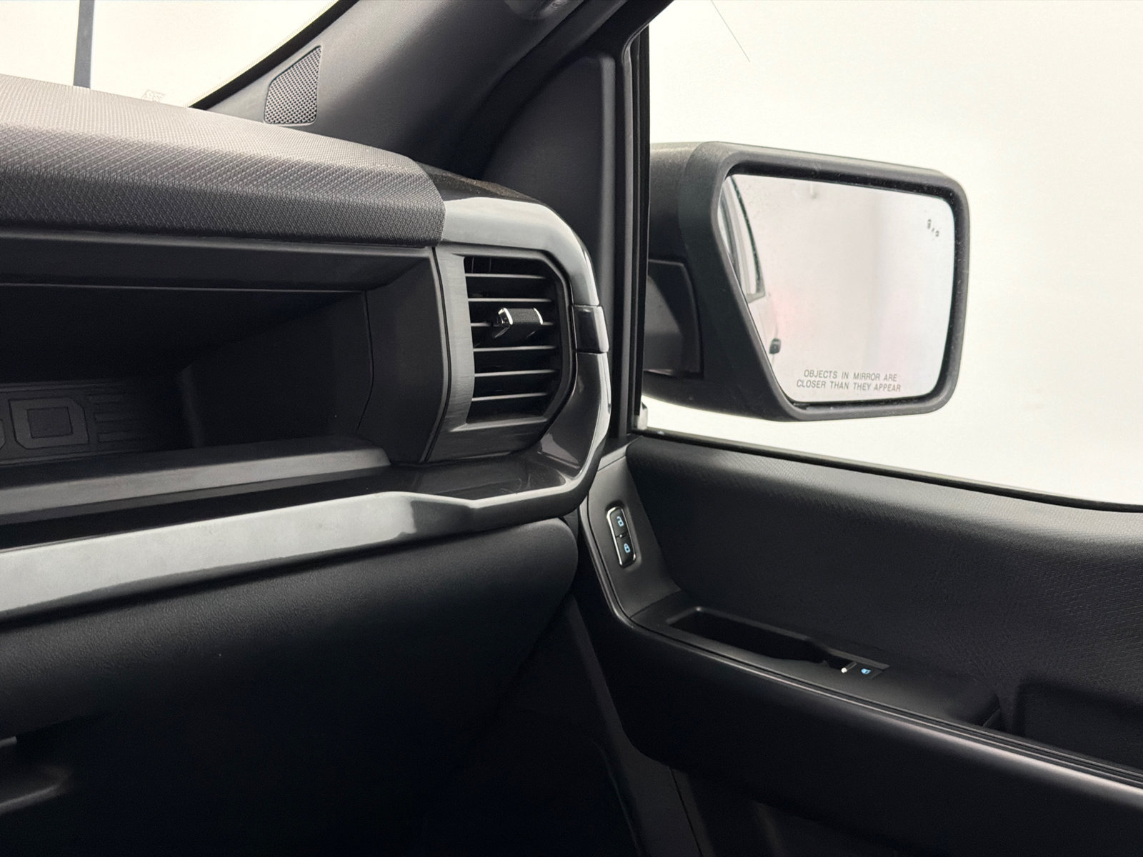 Used 2025 Ford F150 STX w/ STX Black Appearance Package AWD/4WD image 32