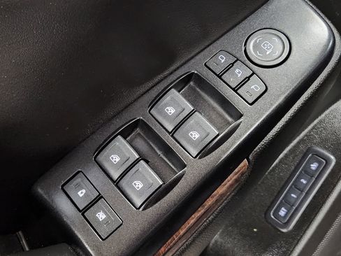 Used 2018 GMC Yukon XL SLT image 43